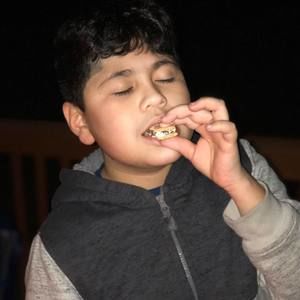 Meet your Posher, Cris